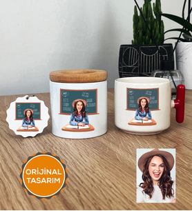 Kişiye Özel Karikatürlü İngilizce Öğretmeni Hediye Seti T Kupa, Kalemlik, Anahtarlık Kadın İngilizce Öğretmenine Öğretmenler Günü Hediyesi (Kırmızı)