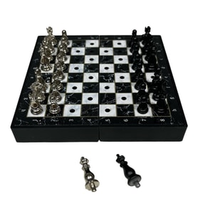 GiftHome Black Klasik Mermer Desenli Mini Seyahat Boy Satranç Takımı ( 16 x 16 cm )