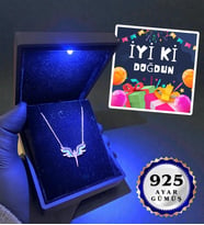 Premium Işıklı Kutusunda 925 Ayar Gümüş Kolye Farklı Modeller Doğum Günü Hediyesi İyi Ki Doğdun (Model 4)