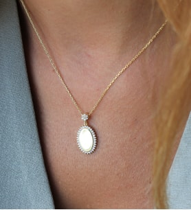Oval Taşlı Kolye (Gold)
