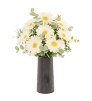 Beyaz Çizgili Polimer Vazoda Beyaz Gerbera Aranjımanı