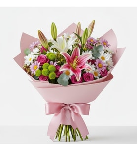 Bukette Pembe ve Beyaz Lilyum Tasarımı