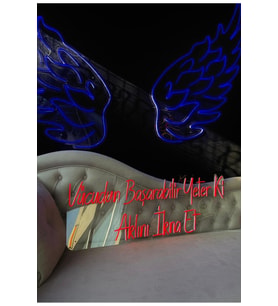Vücudun Başarabilir Yeter Ki Aklını İkna Et Yazılı Neon Tabela