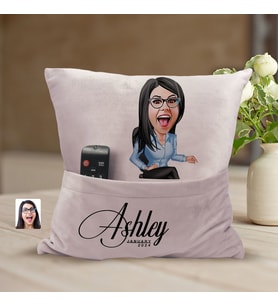 BK Gift Kişiye Özel Anne Karikatür Tasarımlı Organizer Kumanda ve Atıştırmalık Cepli Pembe Kırlent Yastık-5 Arkadaşa Hediye, Cepli Yastık
