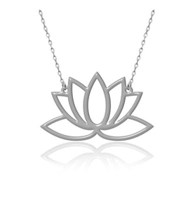 Sade Lotus Çiçeği Gümüş Kolye