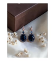 Kristal Taşlı Oval Küpe