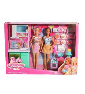 FABBATOYS HJY94 Barbie Brooklyn ve Malibu Pasta Yapıyor Oyun Seti