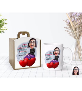 BK Gift Kişiye Özel Ahşap Kutuda Anneler Günü Temalı En Güzel Anne Karikatürlü Beyaz Kupa Bardak