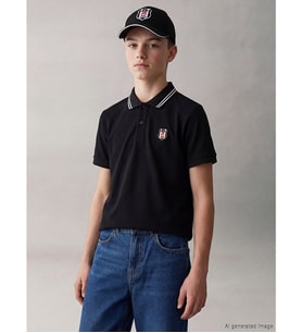 LCW Kids Siyah Polo Yaka Beşiktaş Baskılı Erkek Çocuk Tişört