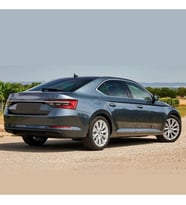 Skoda Superb Sedan 2015-2017  Bagaj Amortisörü Pistonu 3V5827550H 670N  555MM (Siyah)