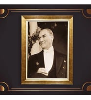 Altın Varaklı Çerçeveli Paspartulu Atatürk Tablo DC0812 (Gold)