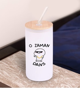 BK Gift O Zaman Dans Tasarımlı Beyaz Renk Pipetli Buzlu Cam Bardak 600ml, Arkadaşa Hediye, Doğum Günü Hediyesi