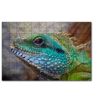 Cakapuzzle Yeşil Dallar Arasındaki İguana Flu Arkaplan Puzzle Yapboz MDF (Ahşap) (120 Parça)