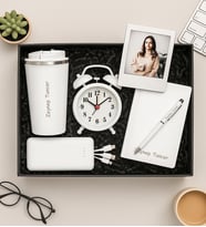 Kişiye Özel Fotoğraflı Çerçeve,Defter,Kalem,Masa Saati,Powerbank Ve Termos Hediye Seti (Beyaz)