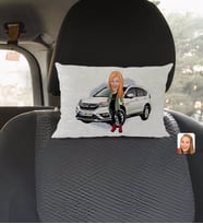 BK Gift Kişiye Özel Plakalı Kadın Honda CR-V Karikatürlü Dikdörtgen Araç Koltuk Yastığı-1