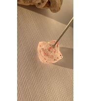 Şeffaf Epoksi Pembe Glitter Süslemeli Gonca Gül Kağıt Tutacağı Notluk El Yapımı Epoksi Hediyelik