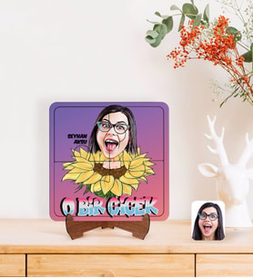 BK Gift Kişiye Özel Kadınlar Günü Karikatürlü Ahşap Standlı Puzzle Çerçeve-1