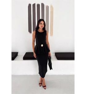 Neşeli butik kadın siyah kolsuz peplum kesim midi boy kemer tokalı elbise NBK4640