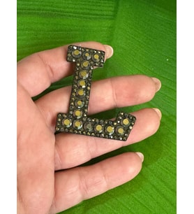 5X5 CM ÜTÜ İLE YAPIŞAN L HARFİ TAŞLI ARMA