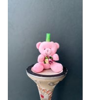 Bahar Çiçeği Aromalı Kolonya Yeşil Başlıklı Peluş Pembe Çiçekli Ayıcık İçerisinde Doldurulabilir El ve Yüz Kolonya 10 ML (K.Pembe)