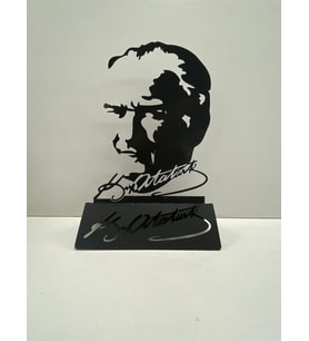 Masaüstü Atatürk Dekoru