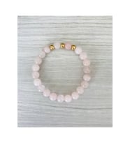 MK TASARIM GERÇEK PEMBE KUVARS TAŞI BİLEKLİK MKT49003 (Çok Renkli)