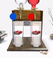 BK Gift Kişiye Özel Renkli Baskılı Retro Otomobil Tasarımlı İkili Vodka Bardağı ve Çift Musluklu Doğal Ahşap Vodka Standı-2 (Model 1)
