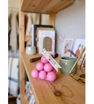 Mumelia Candles Küre Piramit - Doğal Soya Blok Dekoratif Mum - Pembe