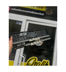 ÇİZGİLİ SARKIK ALTIN MODEL PLAKALIK  Uyumlu