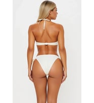 Kadın Bikini Takımı Yaka Kapsız Normal Bel Brazilian Kesim Deniz Kabuğu Aksesuar Detaylı Örme