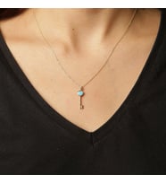 Mineli Anahtar Kolye (Altın)