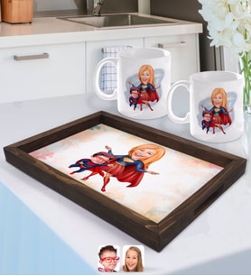 BK Gift Kişiye Özel Süper Anne ve Süper Çocuk Karikatürlü Doğal Ahşap Tepsi ve 2’li Kupa Bardak Seti-1