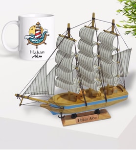 BK Gift Kişiye Özel Ahşap El Yapımı Yelkenli Gemi 26cm ve Dümen Tasarımlı Kupa Hediye Seti-4