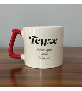 Teyze Baskılı Kırmızı Kulplu D Kupa
