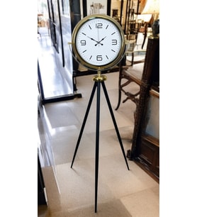 Elegance Gold Tripod Ayaklı Saat (Standart)