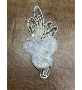 25X12 CM BONCUK PAYET İŞLEME BEYAZ ÇİÇEK APLİKE GÜPÜR ARMA DİKİŞ AKSESUARI