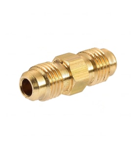 3/8 ÜNYON DİŞ ÖLÇÜSÜ 15.8 MM