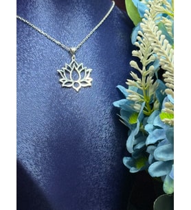 Minimal Gümüş İçi Boş Lotus Kolye (Gümüş Gri)