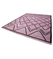 Lila Tonlarında Geometrik Halı Modern El Dokuma Salon Halısı Yün Karışımlı Şık Seçenek