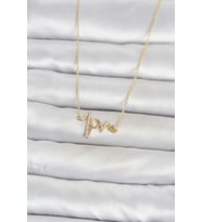 Pirinç Gold Renk Kalp Ritmi Model Kadın Kolye