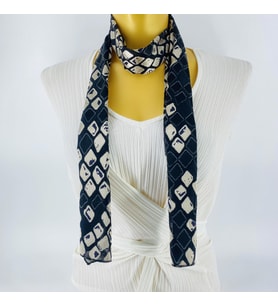 PAREDORA Yakma İpek Baklava Desenli Siyah Uzun Fular
