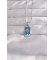 316L Çelik Gümüş Renk Mavi Mineli Güneş Model Tarot Kolye 5886