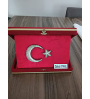 Kutulu İsimli Türk Bayrağı
