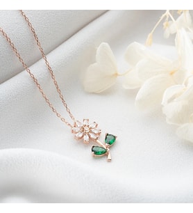 Vaoov 925 Ayar Gümüş Taşlı Çiçek Kolye (Rose)