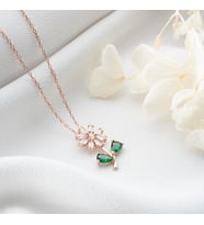 Vaoov 925 Ayar Gümüş Taşlı Çiçek Kolye (Rose)