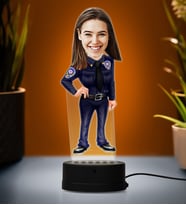Doğum Günü Hediyesi,Sevgiliye Hediye, Kişiye Özel Fotoğraflı Kadın Polis Memuru Karikatür 3D Led Lamba (Beyaz)