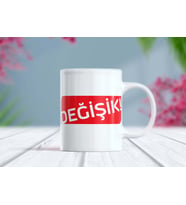 Değişik! Kırmızı Etiket Tasarımlı Esprili Kupa Bardak (Beyaz)