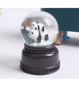 HEDİYELİK LED IŞIKLI PANDA FİGÜRLÜ CAM KÜRE 2