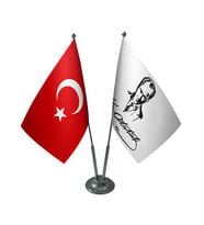 Masa Üstü Atatürk İmzalı Bayrağı Türk Bayrağı İkili Krom Direk Masa Bayrak Seti