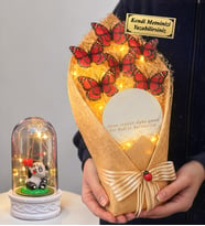 Size Özel Led Işıklı Aynalı Kırmızı Kelebek Buketi ve Led Işıklı Biblolu Fanus (Model 7)